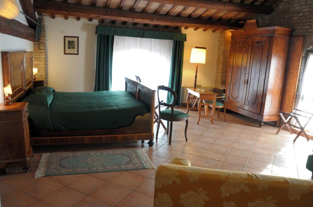 Agriturismo-R&B Corte dei Gioghi Ferrara Exterior foto