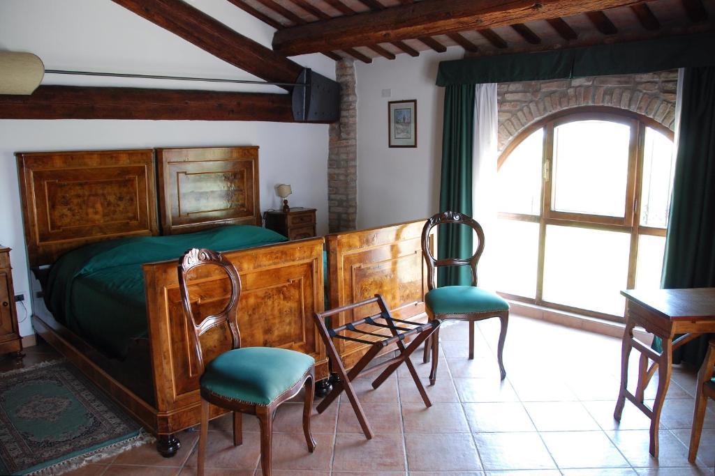 Agriturismo-R&B Corte dei Gioghi Ferrara Cameră foto