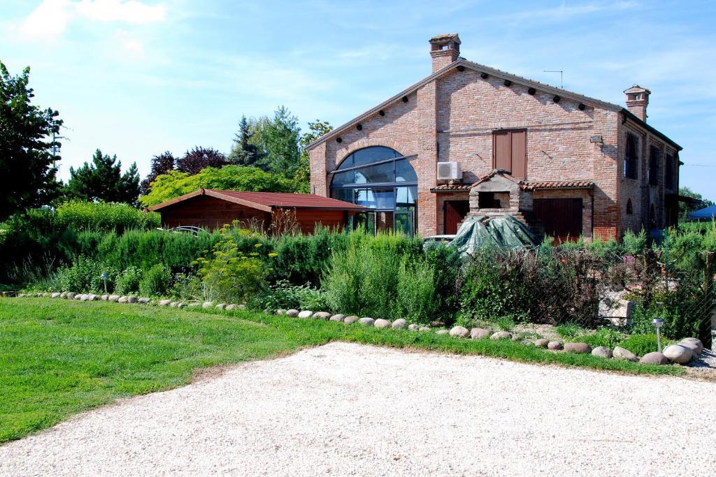 Agriturismo-R&B Corte dei Gioghi Ferrara Exterior foto